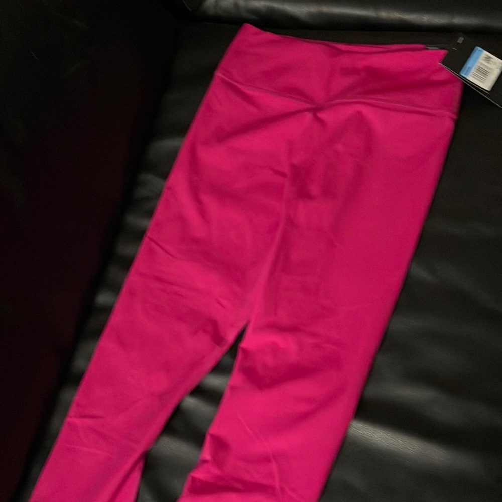 Nike performance crop tights